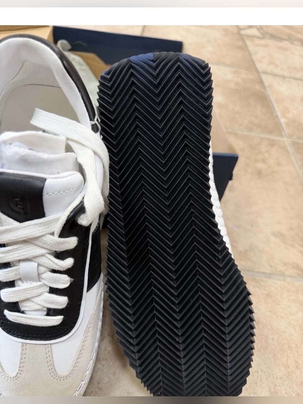 Cole Haan GrandPro Premier Runner Women Sneaker Sz 6.5 White Black Leather NIB - Picture 4 of 8